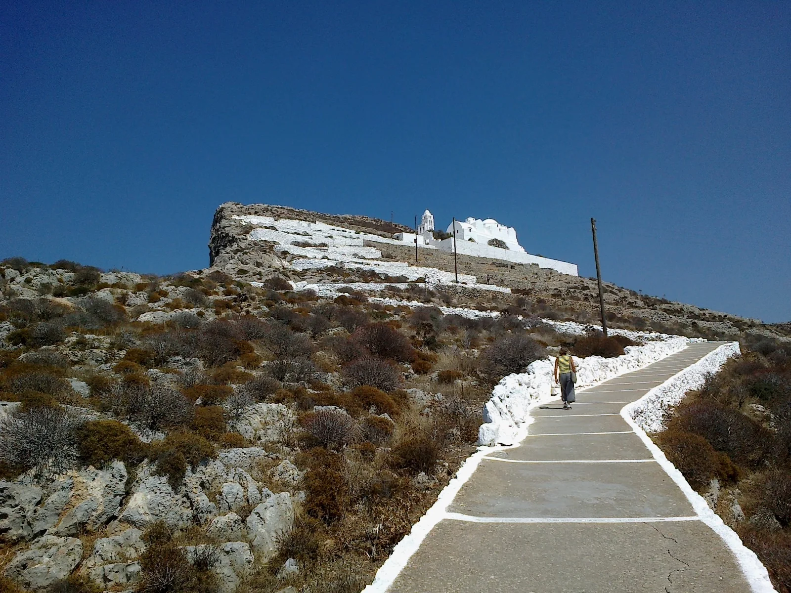 Cyclades Folegandros Hora Panagia Kimissis Montee - panoramio