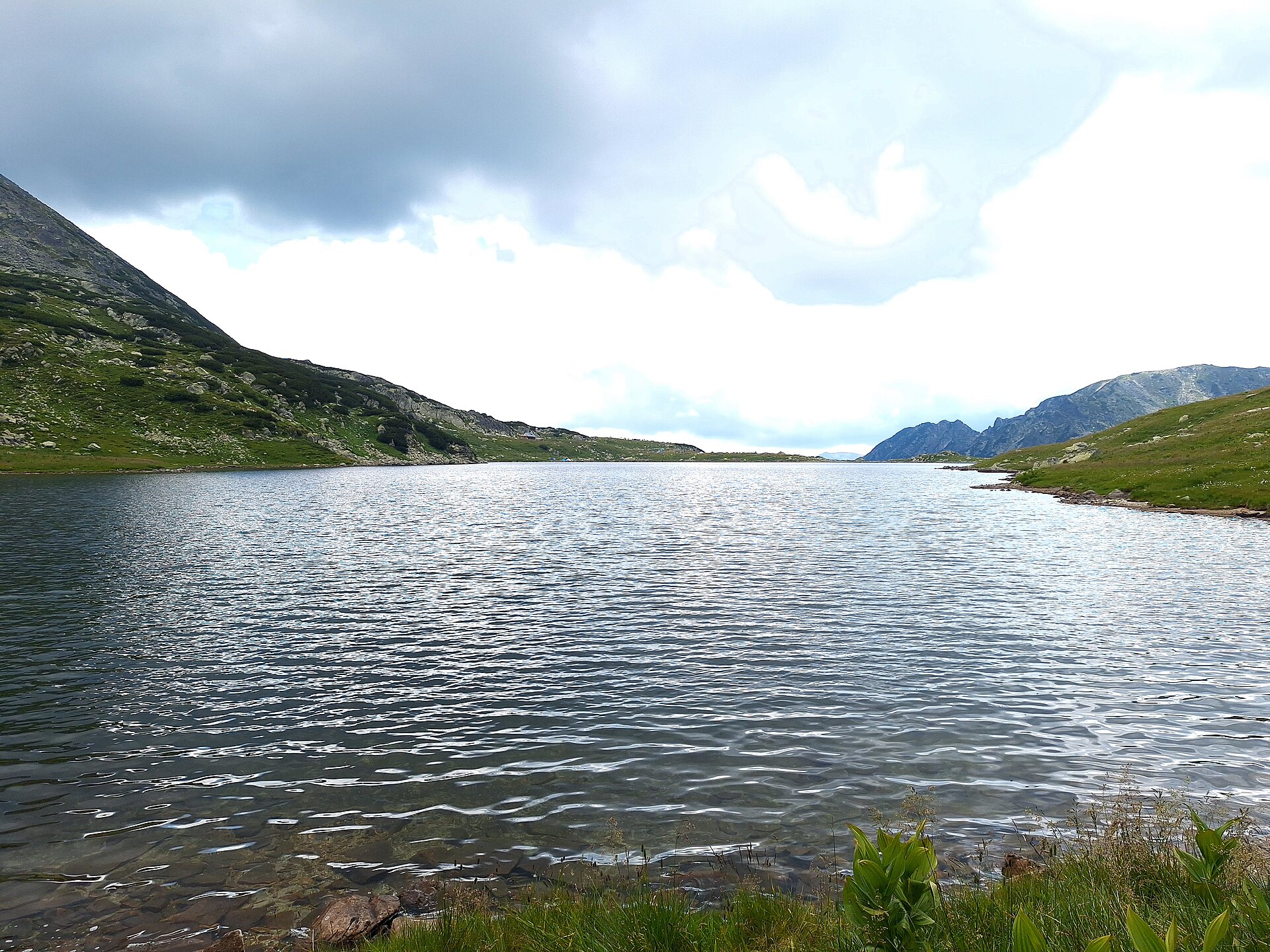 Lake Bucura 02