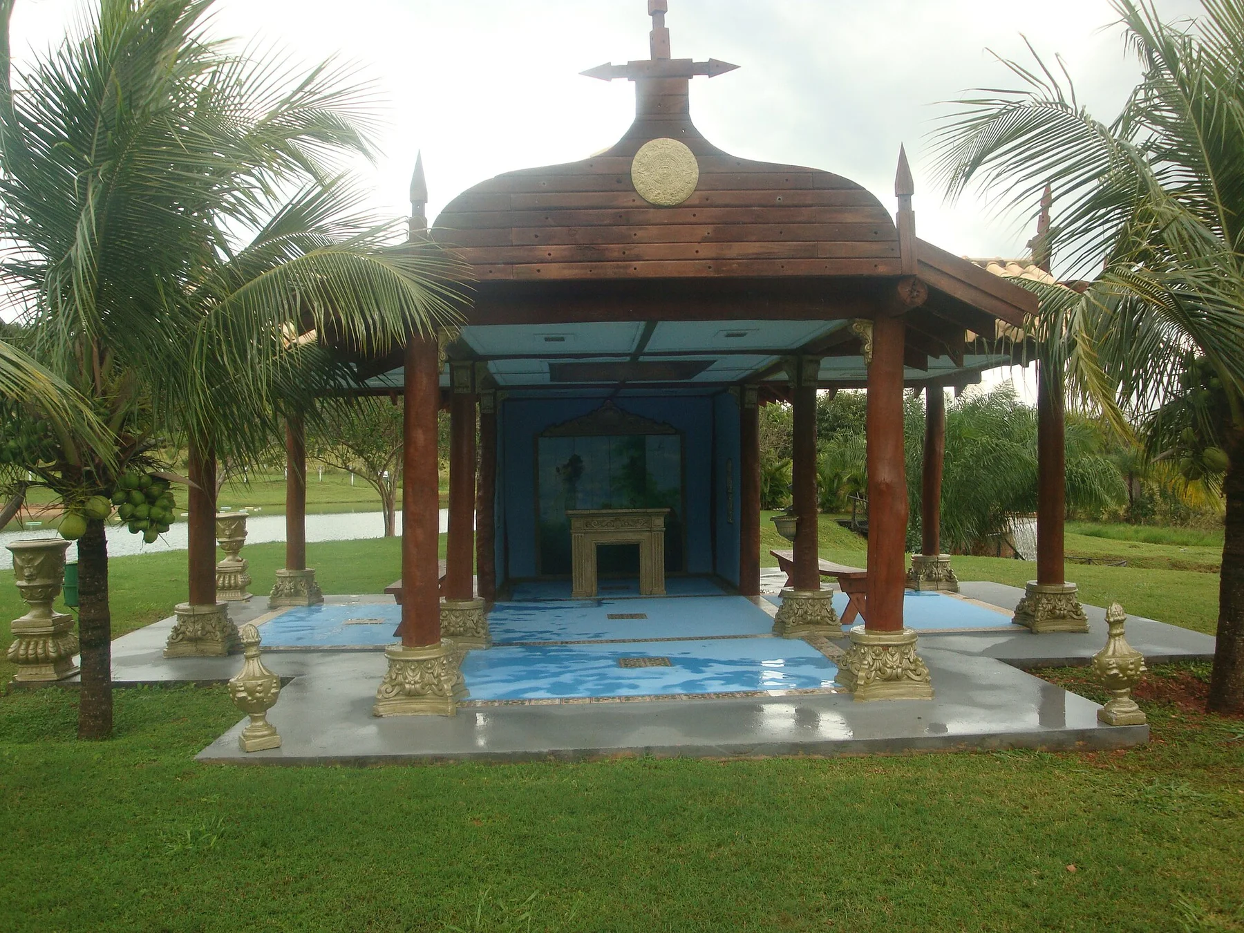 Capela na Nascente Azul vista frontal